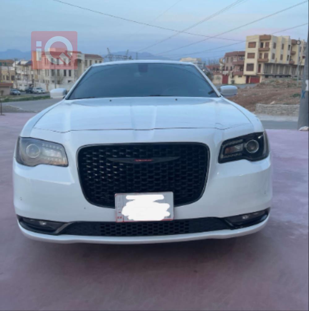 كرايسلر 300